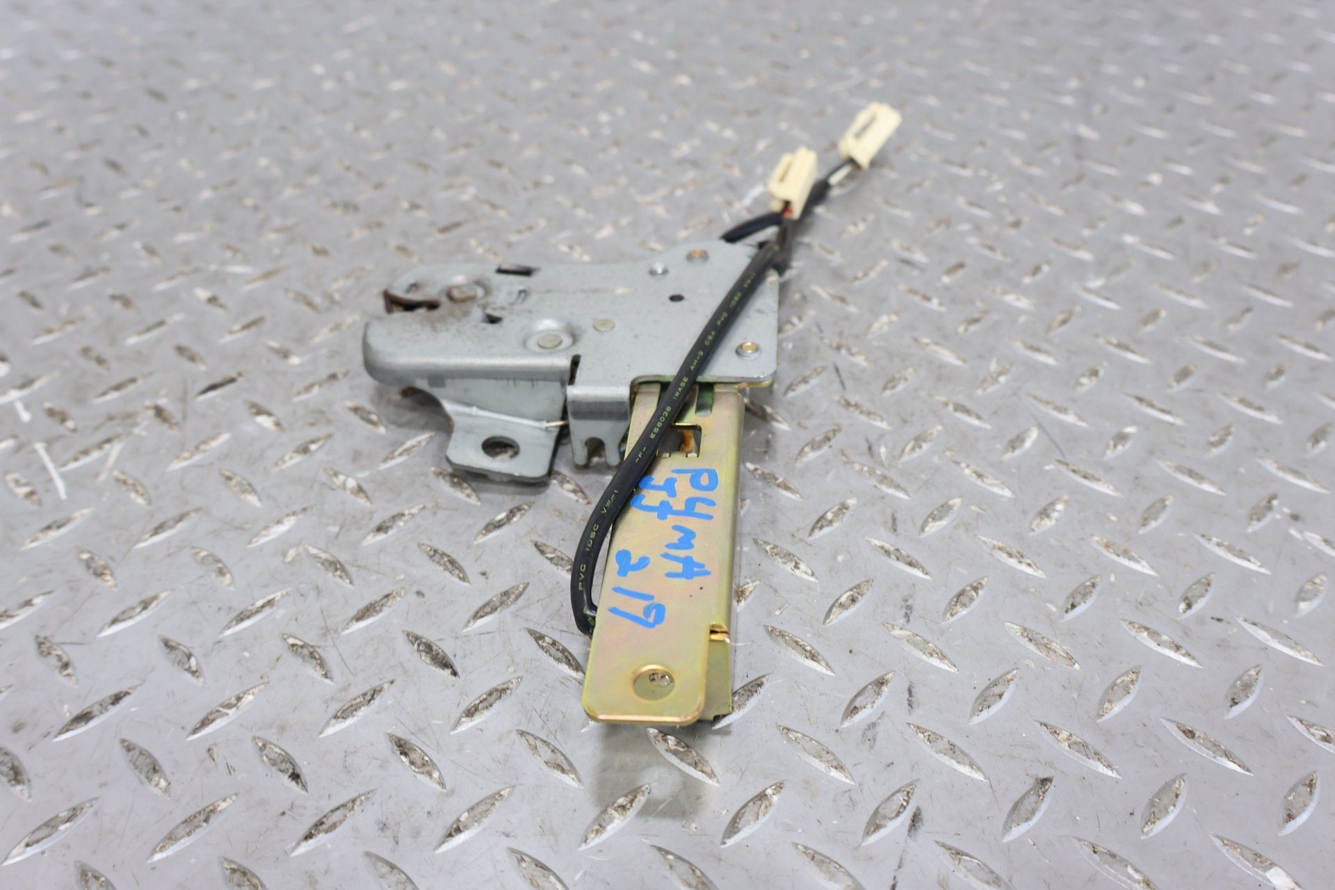 99-05 Mazda Miata NB Trunk Deck Lid Latch / Lock (Tested)