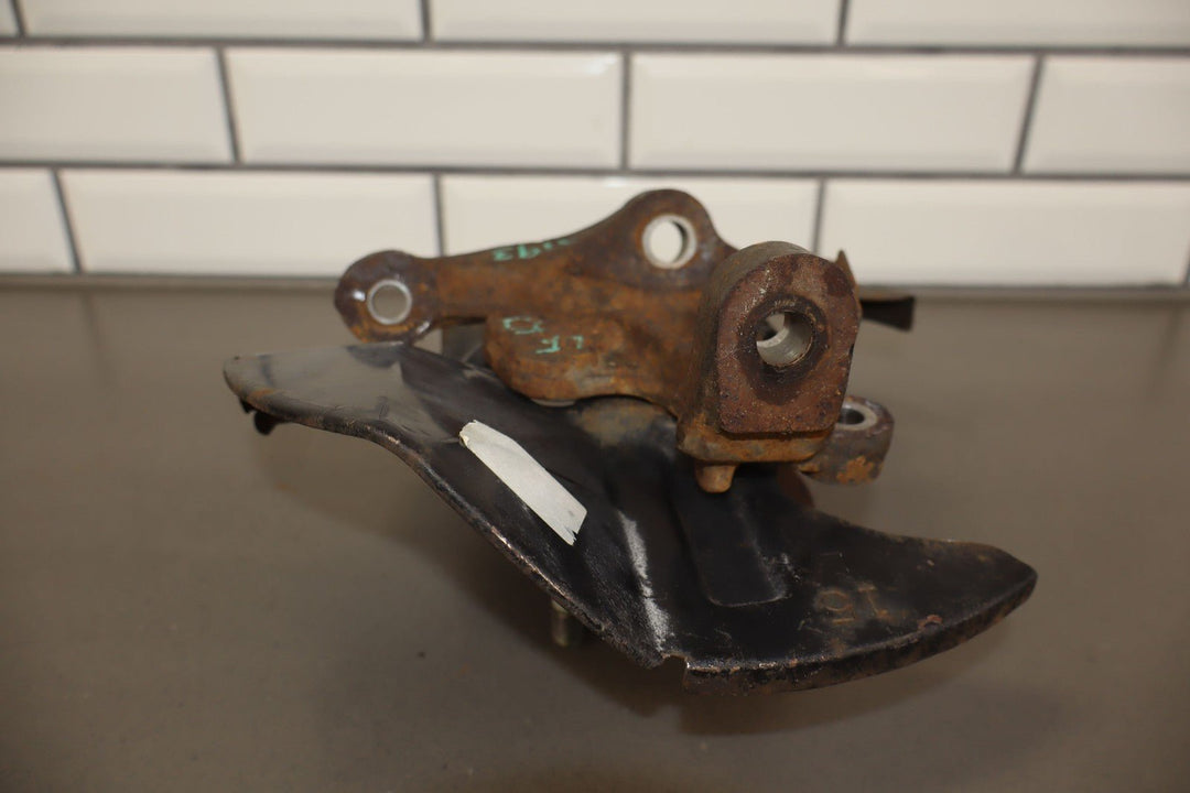 99 - 05 Mazda Miata NB (W/O ABS) LH Left Driver Front Spindle W/Hub OEM