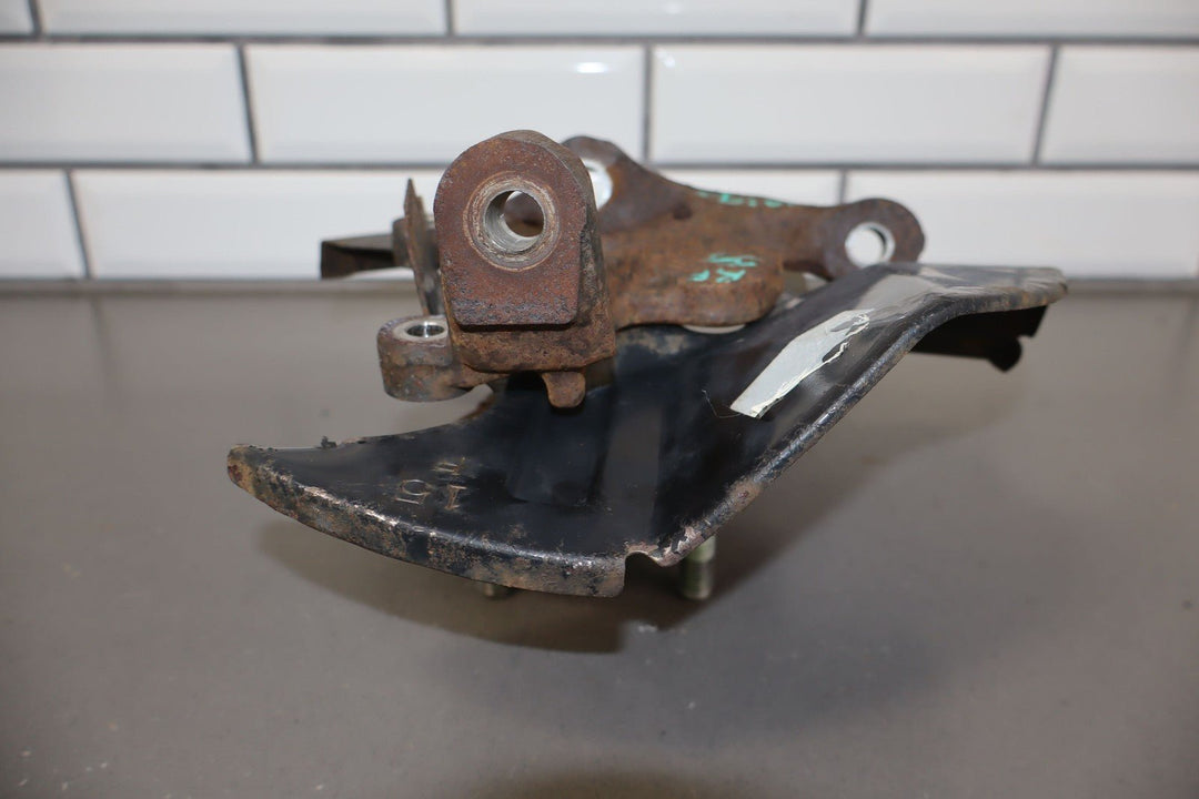 99 - 05 Mazda Miata NB (W/O ABS) RH Right Passenger Front Spindle W/Hub OEM