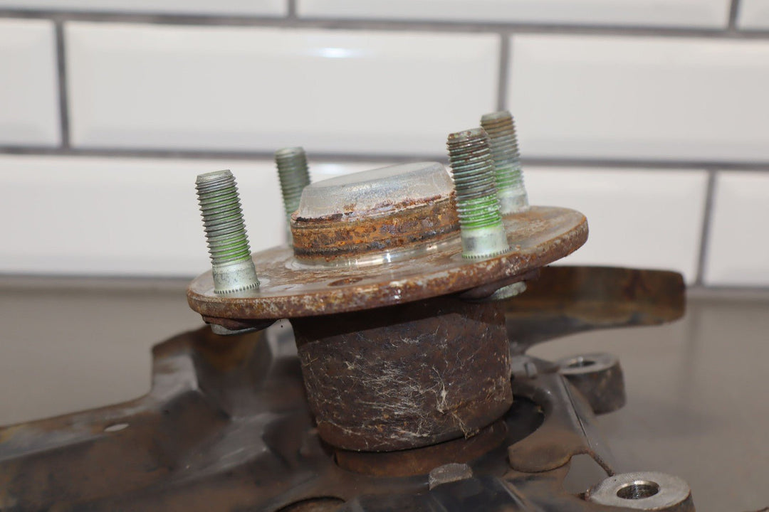 99 - 05 Mazda Miata NB (W/O ABS) RH Right Passenger Front Spindle W/Hub OEM