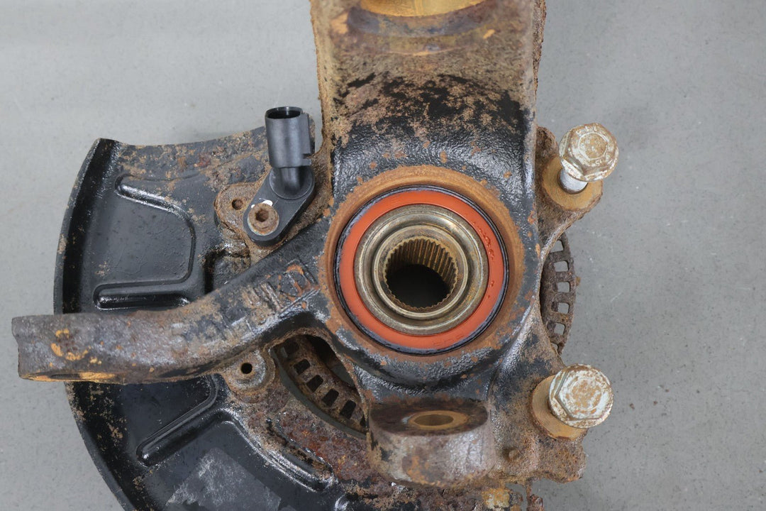 99 - 05 VW Volkswagen Beetle Jetta 1.8T Front Left LH Spindle Knuckle (79K Miles)
