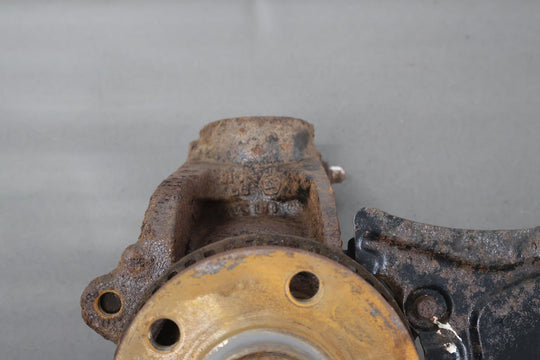 99 - 05 VW Volkswagen Beetle Jetta 1.8T Front Left LH Spindle Knuckle (79K Miles)