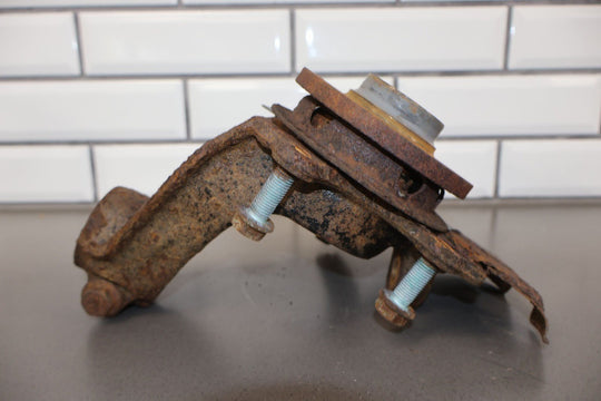 99 - 05 VW Volkswagen Beetle Jetta 1.8T Front Left LH Spindle Knuckle (79K Miles)