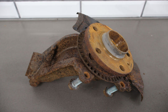 99 - 05 VW Volkswagen Beetle Jetta 1.8T Front Left LH Spindle Knuckle (79K Miles)