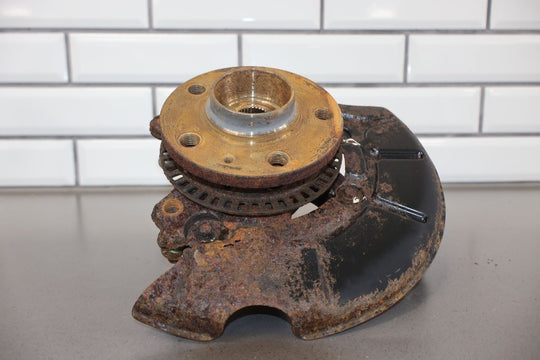 99 - 05 VW Volkswagen Beetle Jetta 1.8T Front Left LH Spindle Knuckle (79K Miles)