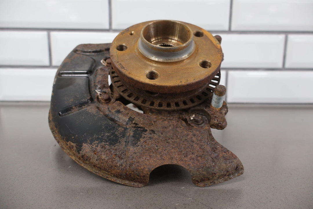 99 - 05 VW Volkswagen Beetle Jetta 1.8T Front Right RH Spindle Knuckle (79K Miles)