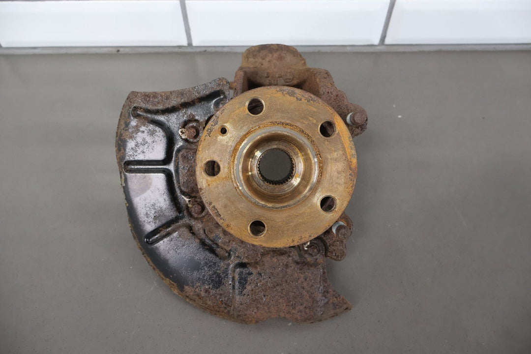 99 - 05 VW Volkswagen Beetle Jetta 1.8T Front Right RH Spindle Knuckle (79K Miles)