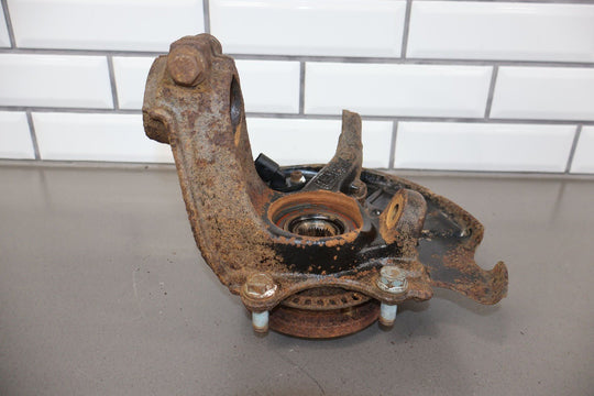 99 - 05 VW Volkswagen Beetle Jetta 1.8T Front Right RH Spindle Knuckle (79K Miles)