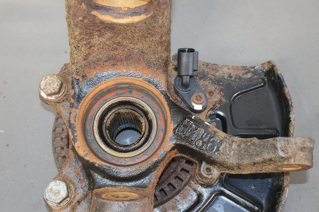 99 - 05 VW Volkswagen Beetle Jetta 1.8T Front Right RH Spindle Knuckle (79K Miles)