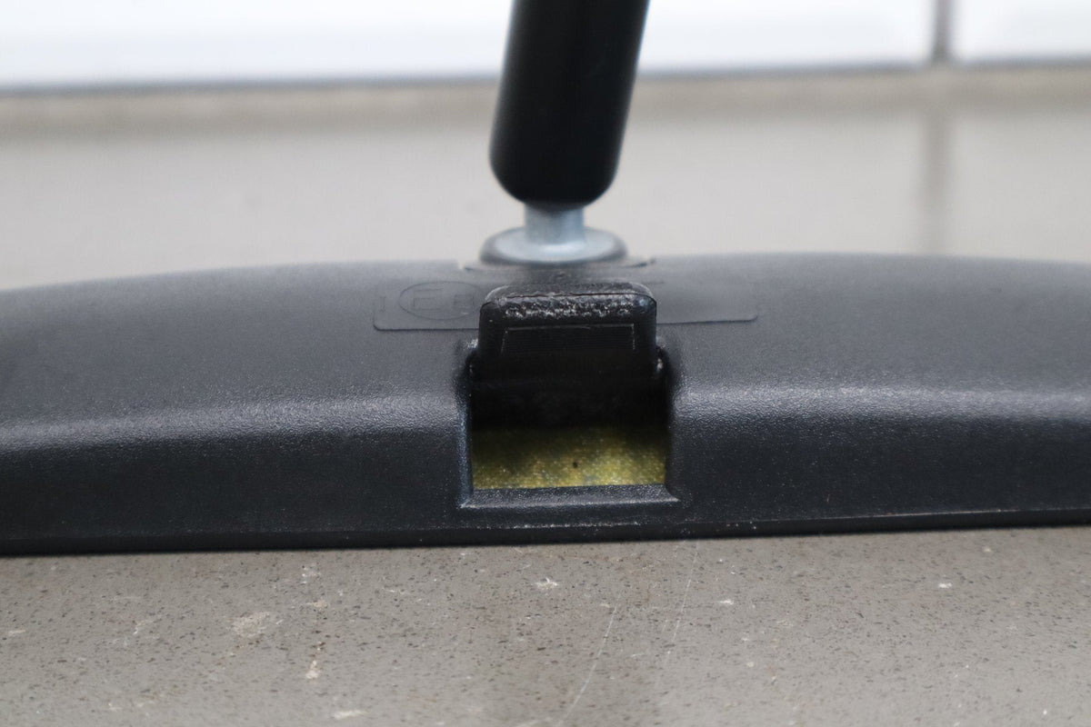 99-06 Chevrolet Silverado Rear View Mirror Manual Dim OEM
