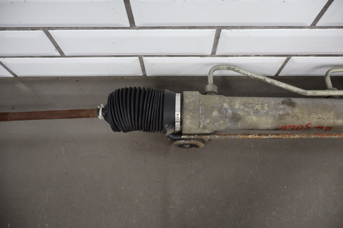 99-06 Chevrolet Silverado Steering Gear With Pitman OEM
