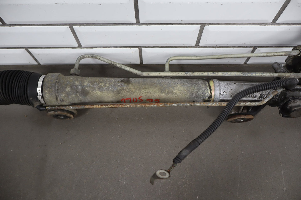 99-06 Chevrolet Silverado Steering Gear With Pitman OEM