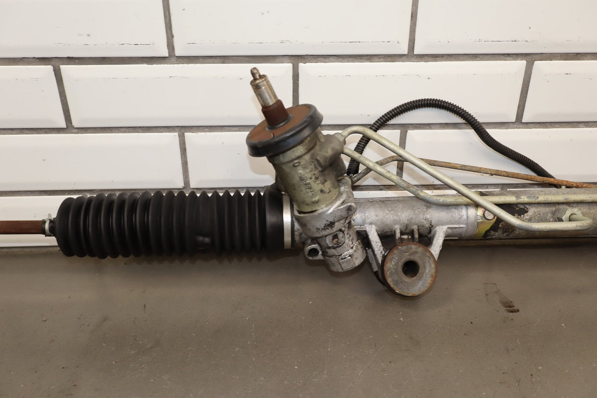 99-06 Chevrolet Silverado Steering Gear With Pitman OEM