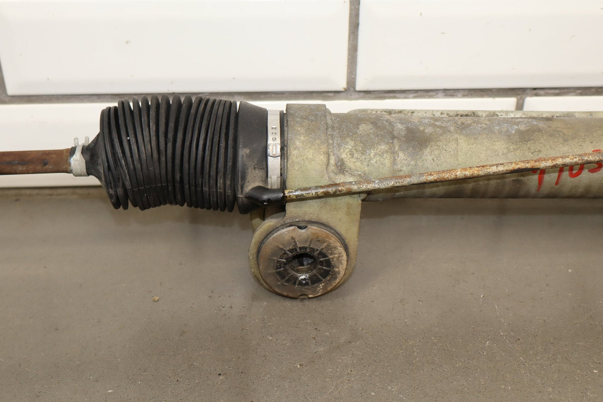 99-06 Chevrolet Silverado Steering Gear With Pitman OEM
