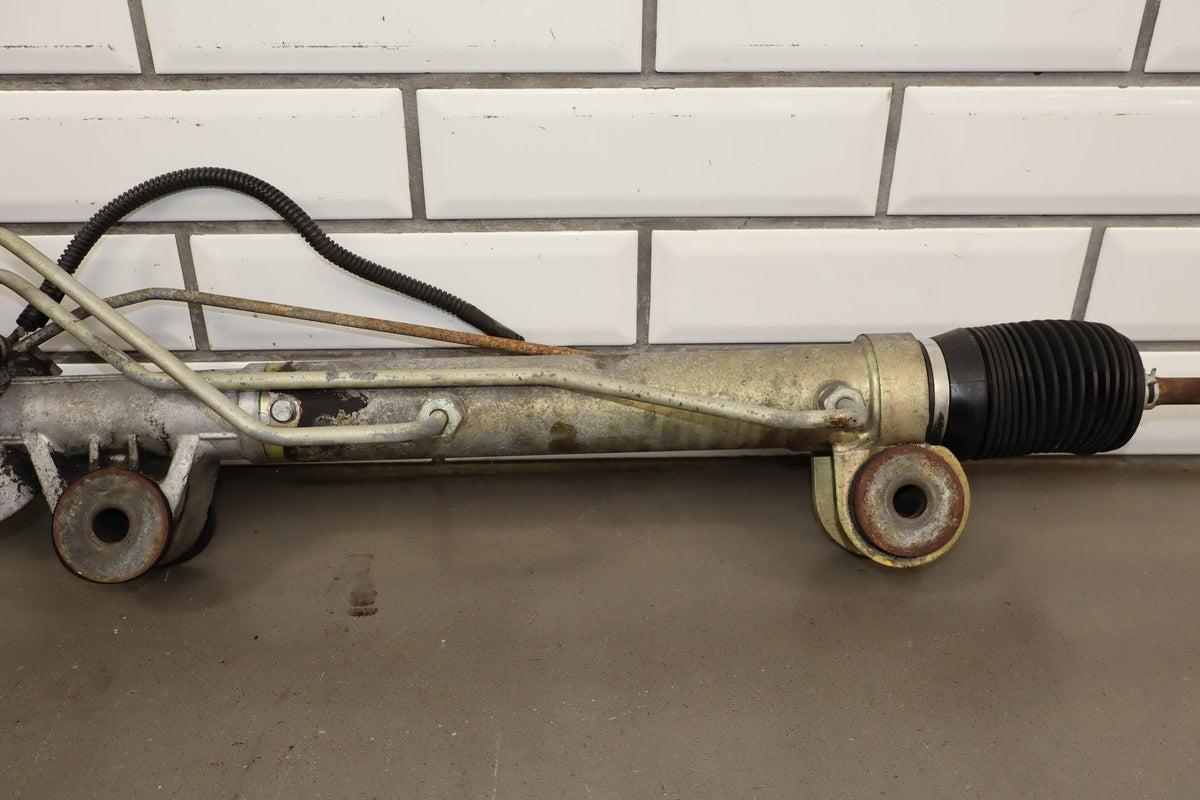 99-06 Chevrolet Silverado Steering Gear With Pitman OEM