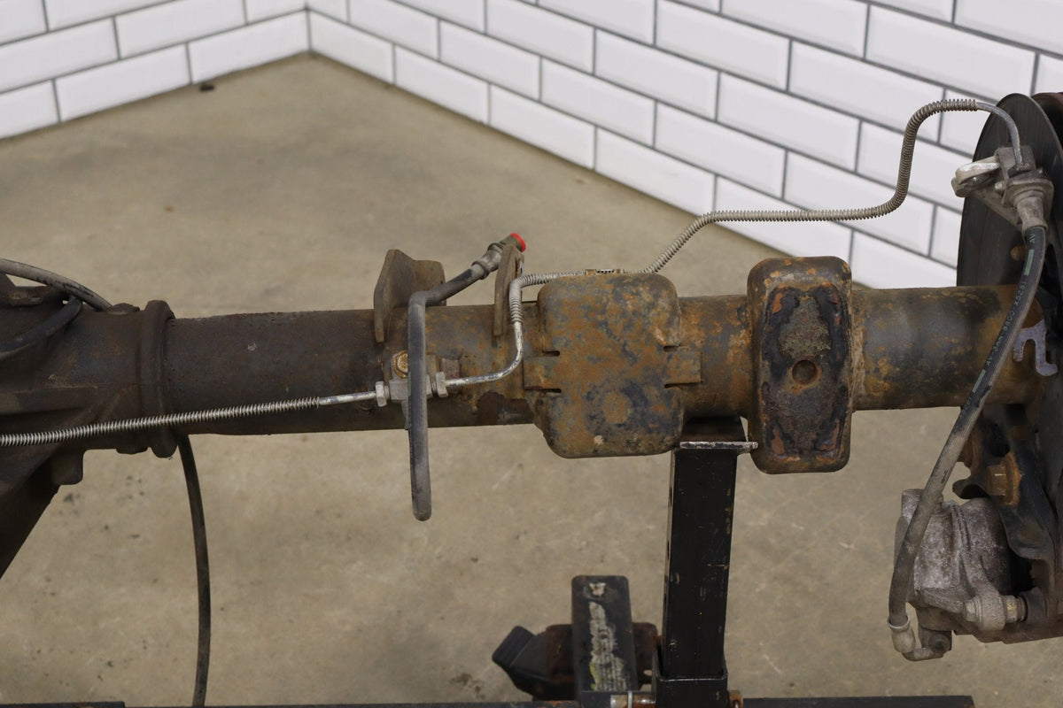 99-06 Chevy Silverado GMC Sierra 1500 4x2 3.42 Rear Axle