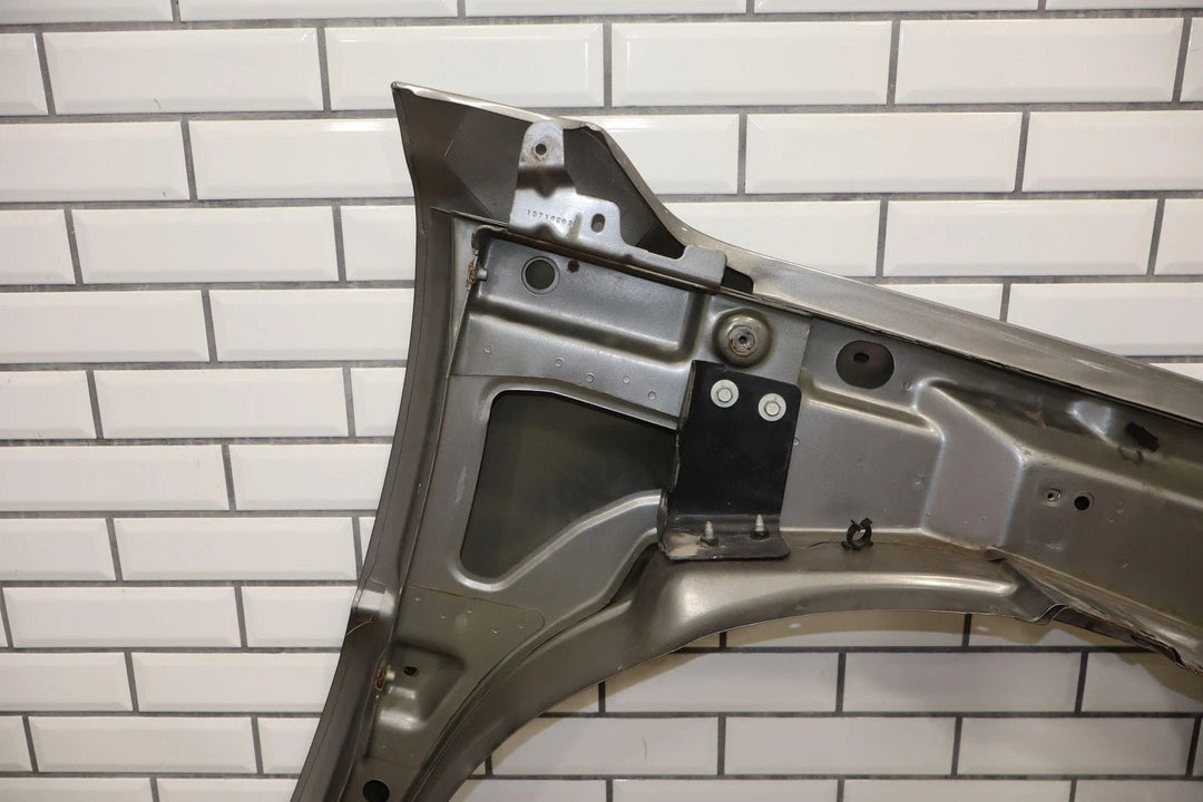 99 - 06 GMC Sierra/Yukon GMT800 Driver Left LH Fender Grey 16U