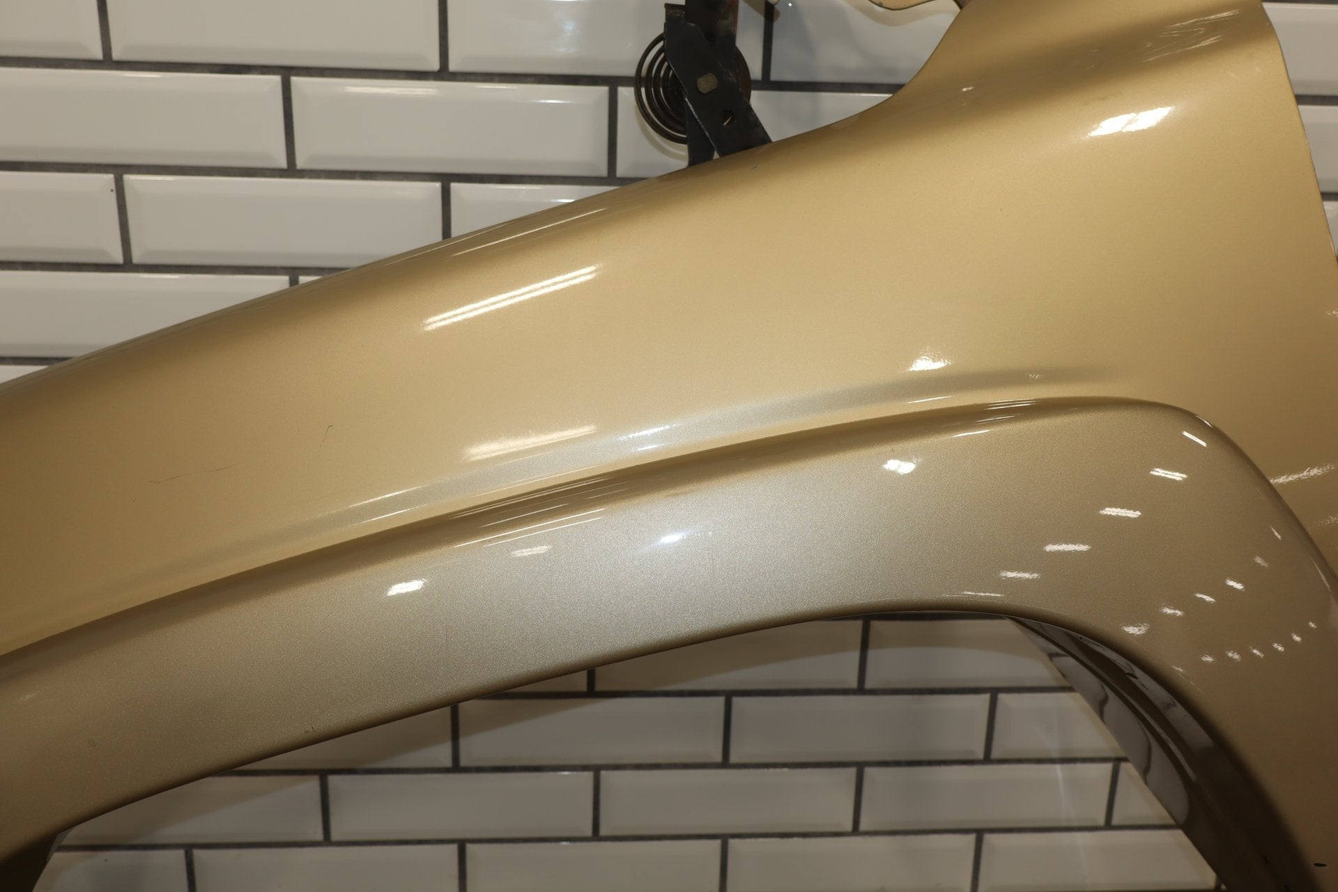 99-06 GMC Sierra/Yukon GMT800 Driver Left LH Fender sand beige metallic 15u