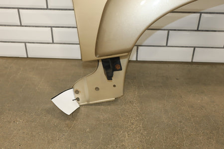 99-06 GMC Sierra/Yukon GMT800 Driver Left LH Fender sand beige metallic 15u