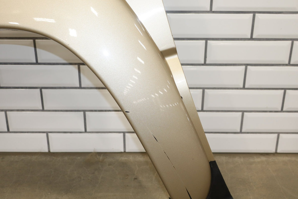 99-06 GMC Sierra/Yukon GMT800 Driver Left LH Fender sand beige metallic 15u
