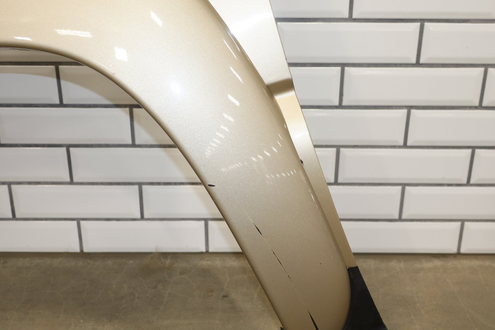 99-06 GMC Sierra/Yukon GMT800 Driver Left LH Fender sand beige metallic 15u