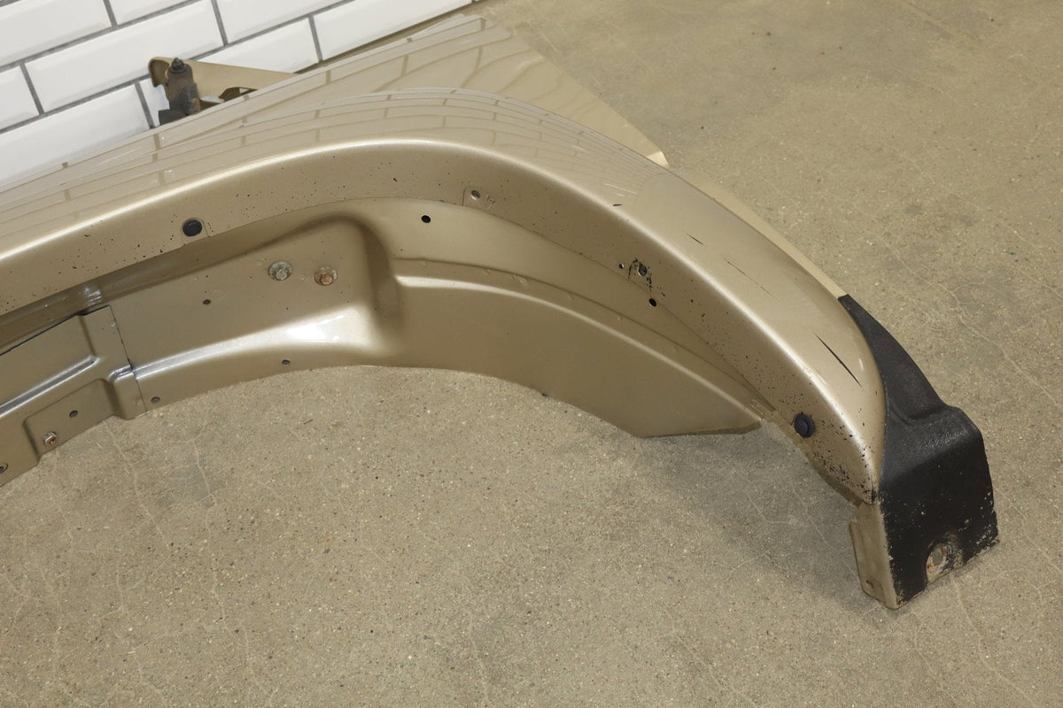 99-06 GMC Sierra/Yukon GMT800 Driver Left LH Fender sand beige metallic 15u