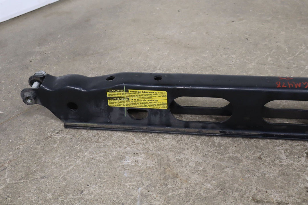 99 - 06 GMC Yukon Denali Tahoe GMT800 4x4/AWD Torsion Bar Kit with Crossmember