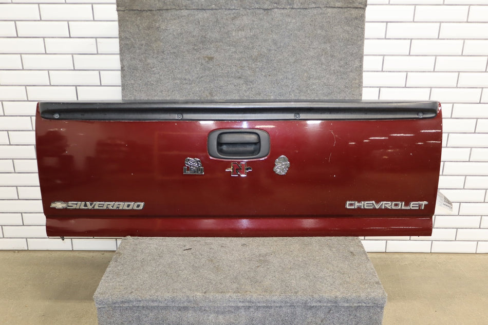 99-07 Chevrolet Silverado Tailgate Dark Carmine Red 51