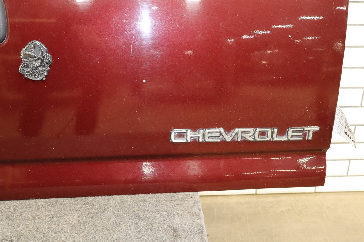 99-07 Chevrolet Silverado Tailgate Dark Carmine Red 51