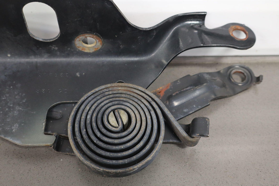 99 - 07 Chevy GMC GMT800 OEM Hood Hinges Dark Gray Metallic 62U Pair Left/Right