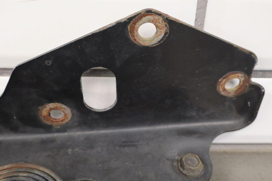 99 - 07 Chevy GMC GMT800 OEM Hood Hinges Dark Gray Metallic 62U Pair Left/Right