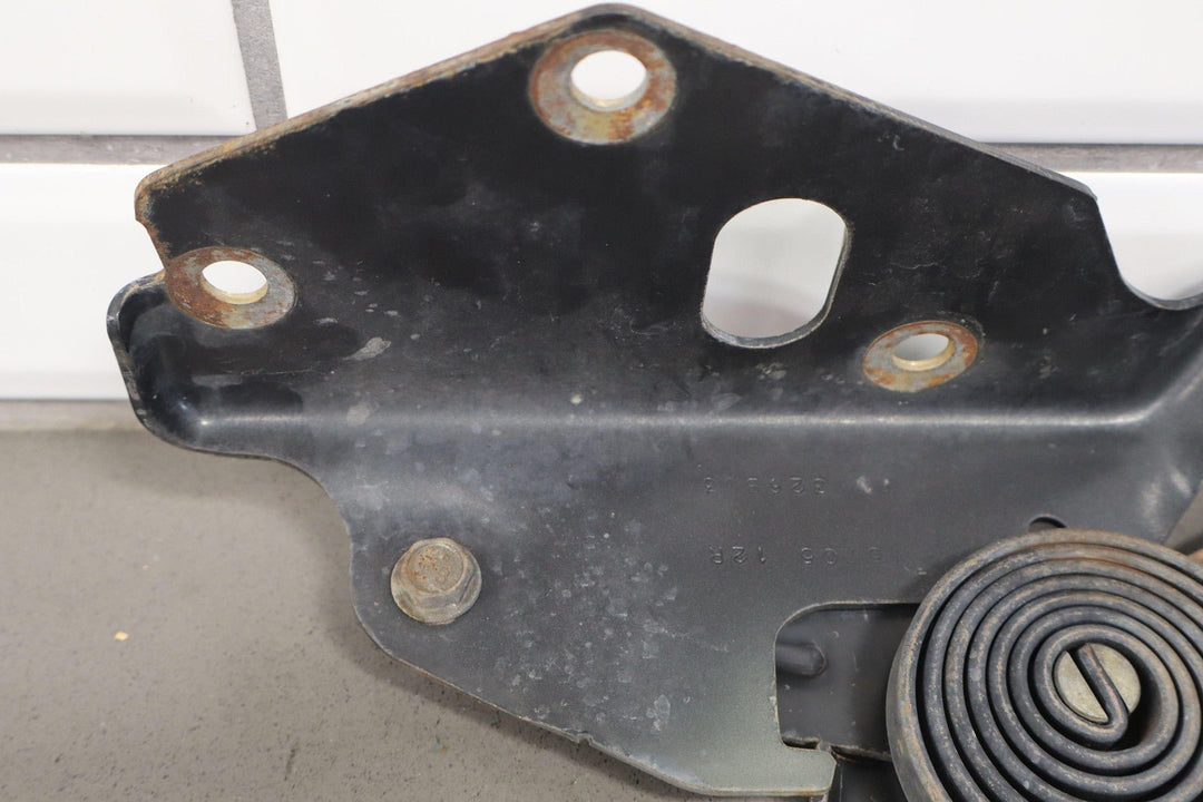 99 - 07 Chevy GMC GMT800 OEM Hood Hinges Dark Gray Metallic 62U Pair Left/Right