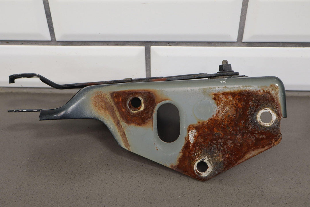 99 - 07 Chevy GMC GMT800 OEM Hood Hinges Dark Gray Metallic 62U Pair Left/Right