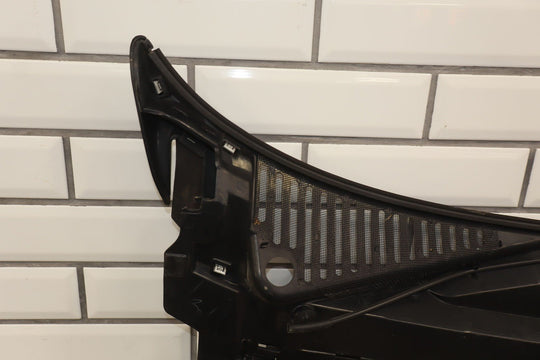 99 - 07 Chevy GMC Sierra Silverado GMT800 Cowl Vent Panel Assembly OEM