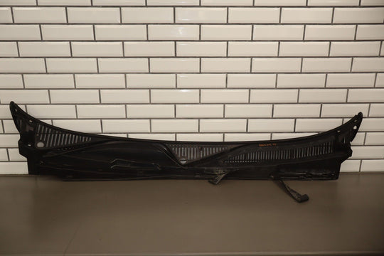 99 - 07 Chevy GMC Sierra Silverado GMT800 Cowl Vent Panel Assembly OEM