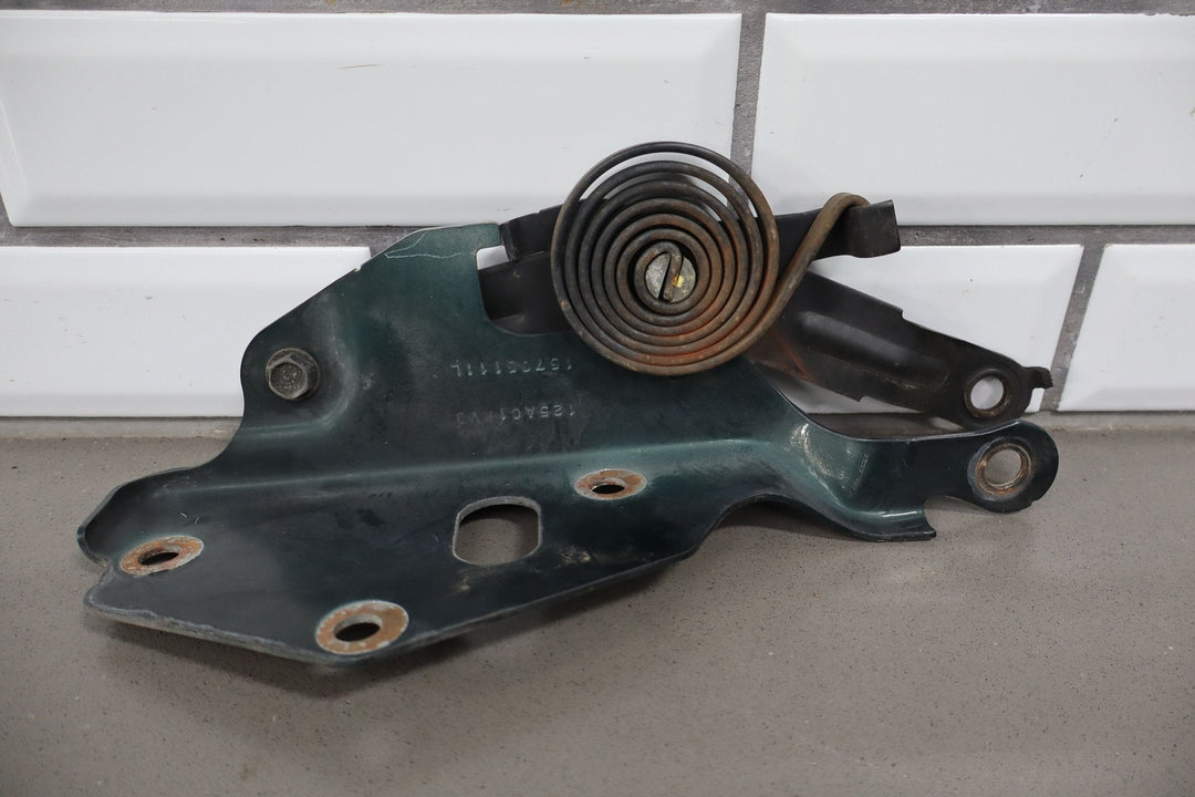 99 - 07 Chevy GMC Silveardo Sierra GMT800 OEM Hood Hinges Pair Left/Right Green