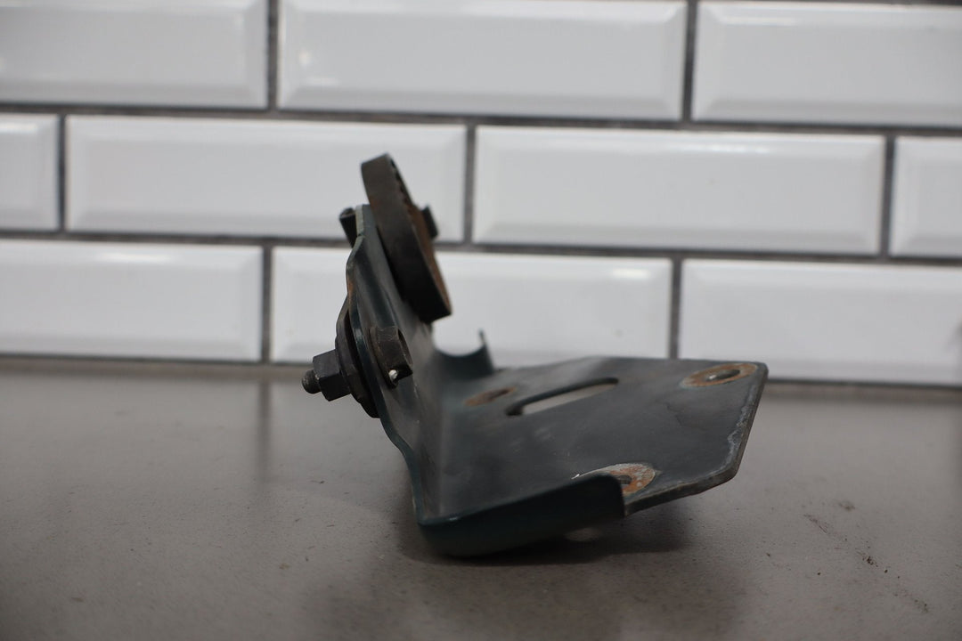99 - 07 Chevy GMC Silveardo Sierra GMT800 OEM Hood Hinges Pair Left/Right Green