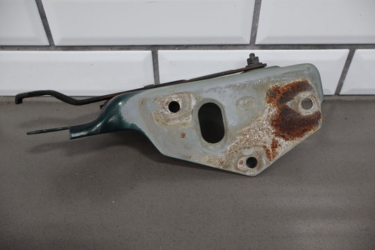 99 - 07 Chevy GMC Silveardo Sierra GMT800 OEM Hood Hinges Pair Left/Right Green
