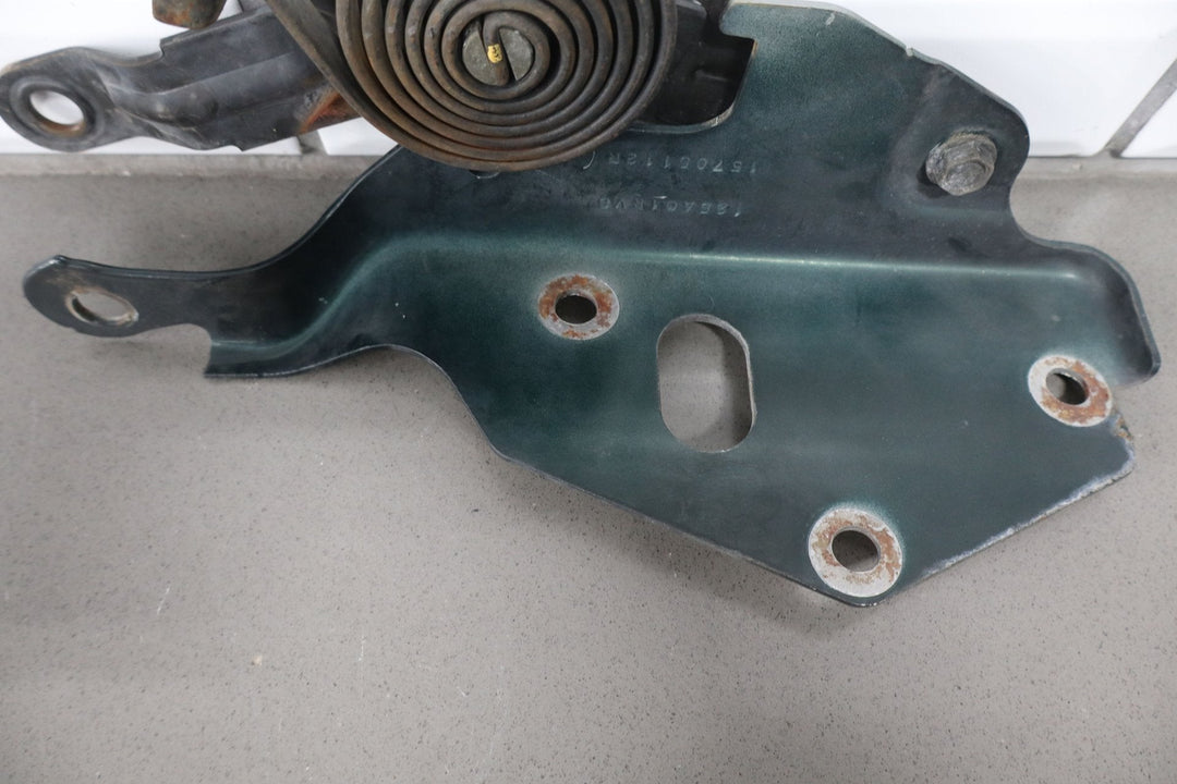 99 - 07 Chevy GMC Silveardo Sierra GMT800 OEM Hood Hinges Pair Left/Right Green