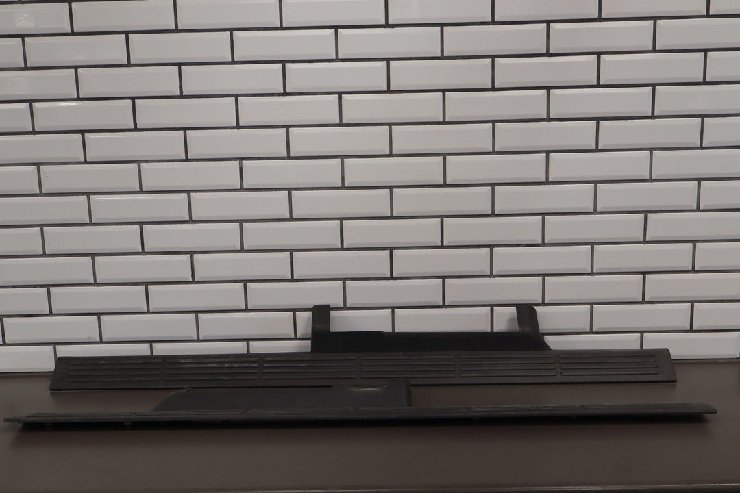 99 - 07 Chevy GMC Silverado Sierra Extended Cab Sill Plates Set Dark Charcoal 69D