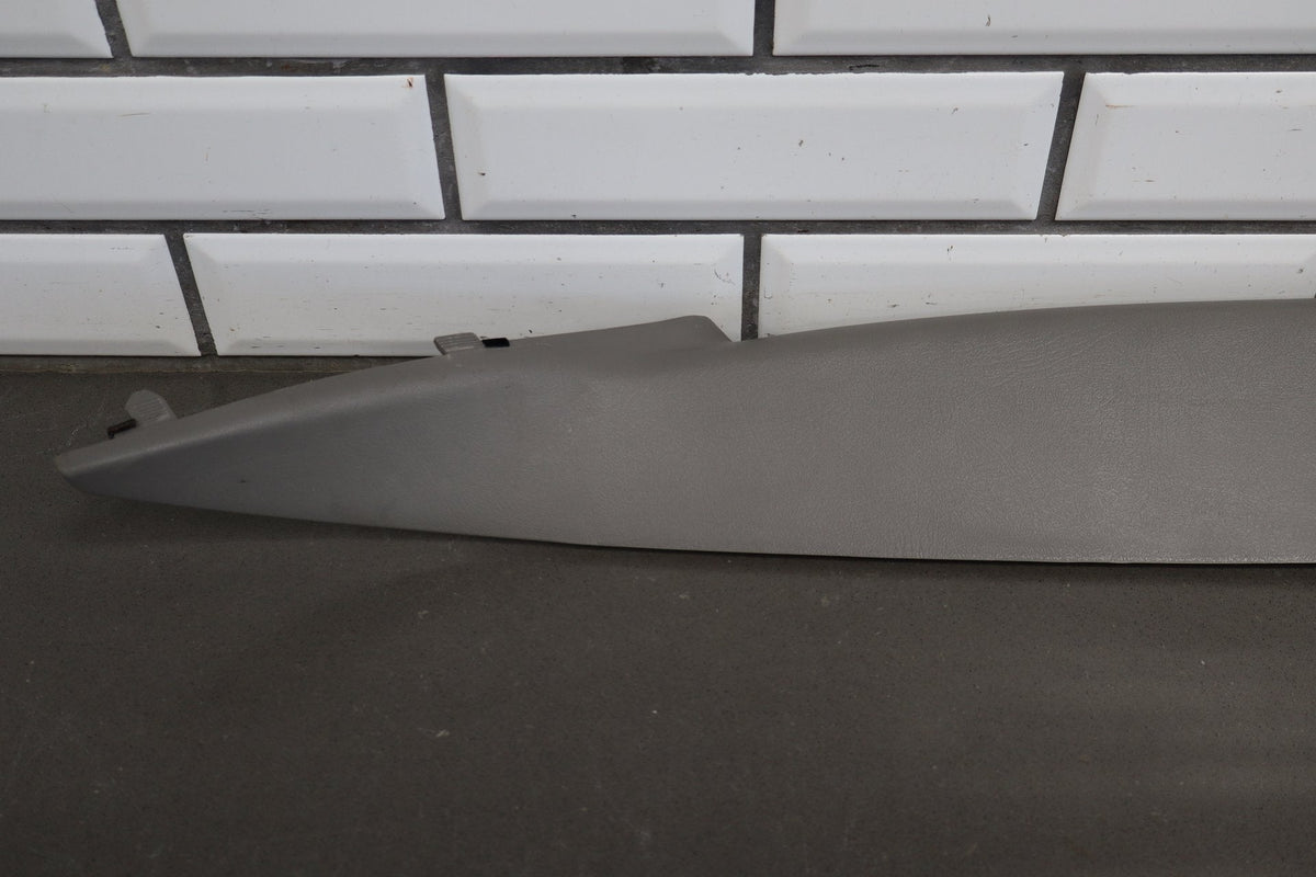 99-07 Chevy GMC Silverado Sierra SUV GMT800 A Pillar Trims Medium Gray