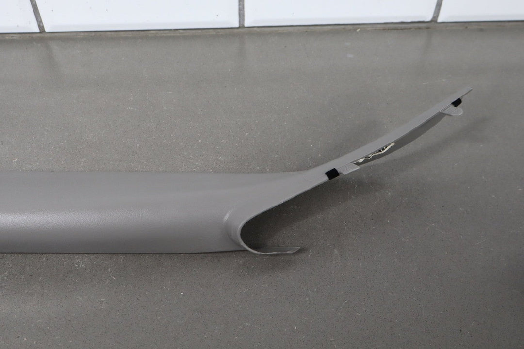 99 - 07 Chevy GMC Silverado Sierra SUV GMT800 A Pillar Trims Medium Gray