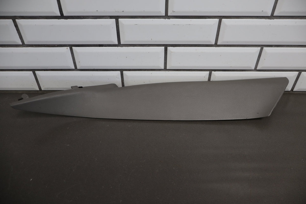 99-07 Chevy GMC Silverado Sierra SUV GMT800 A Pillar Trims Medium Gray