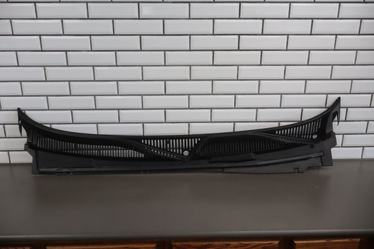 99 - 07 Chevy GMC Truck SUV GMT800 Cowl Vent Panel Assembly OEM