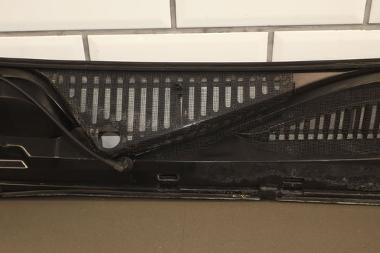 99 - 07 Chevy GMC Truck SUV GMT800 Cowl Vent Panel Assembly OEM