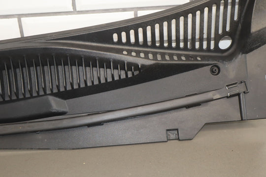 99 - 07 Chevy GMC Truck SUV GMT800 Cowl Vent Panel Assembly OEM