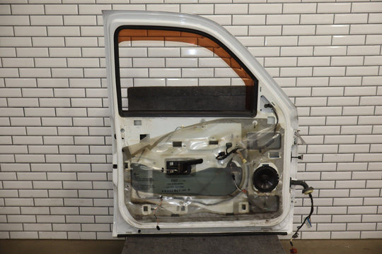 99 - 07 Chevy GMC Truck SUV GMT800 Driver Left Front Door Summit White 50U