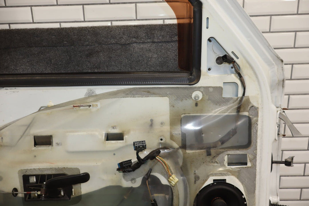 99 - 07 Chevy GMC Truck SUV GMT800 Driver Left Front Door Summit White 50U