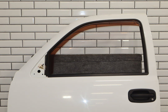 99 - 07 Chevy GMC Truck SUV GMT800 Driver Left Front Door Summit White 50U