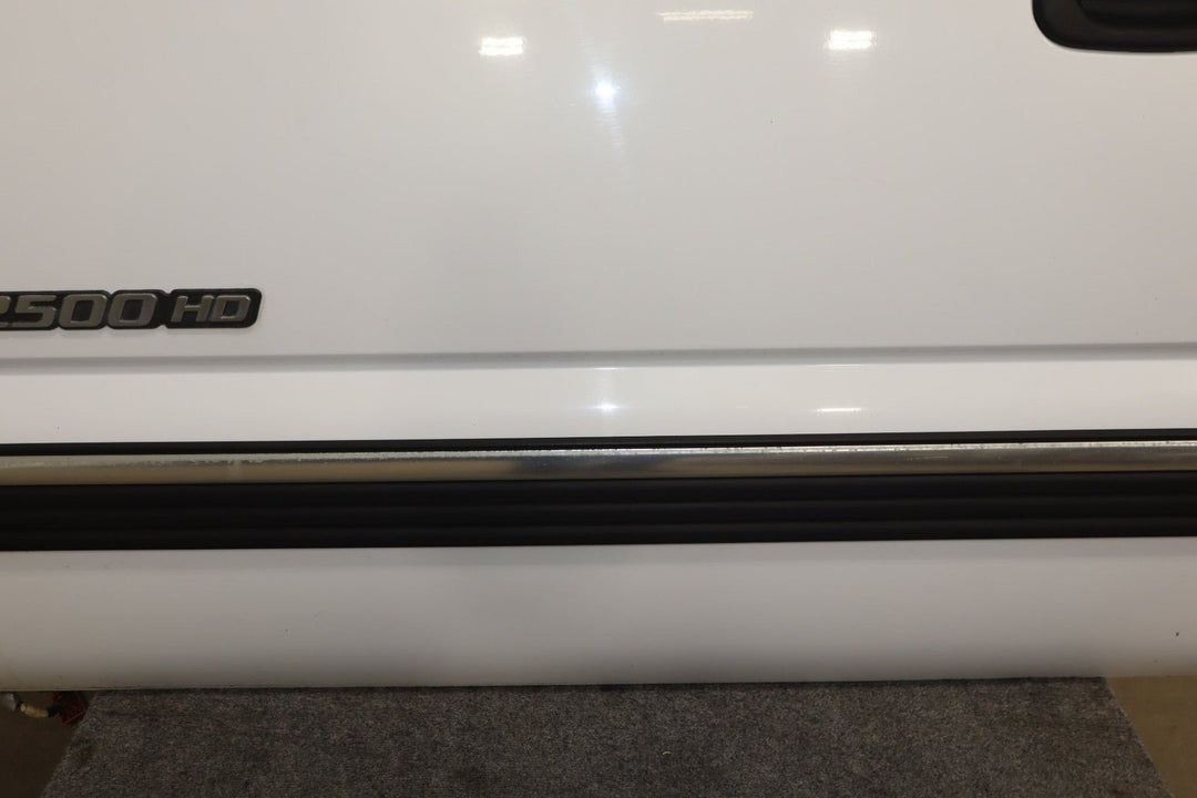 99 - 07 Chevy GMC Truck SUV GMT800 Driver Left Front Door Summit White 50U
